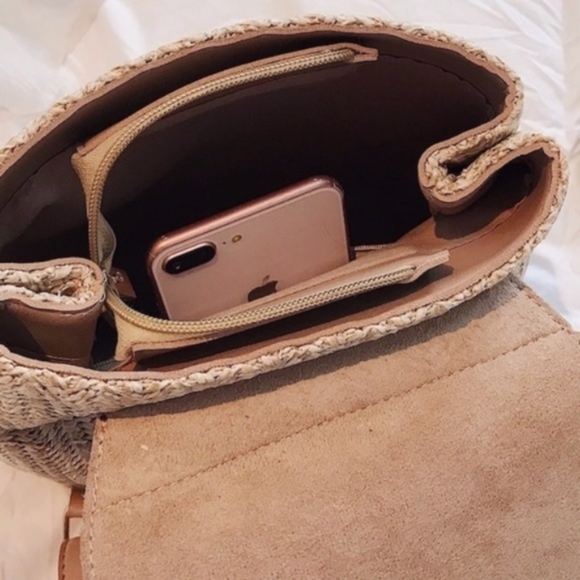 MINNIE Straw Back pack    - Picture 3 of 5